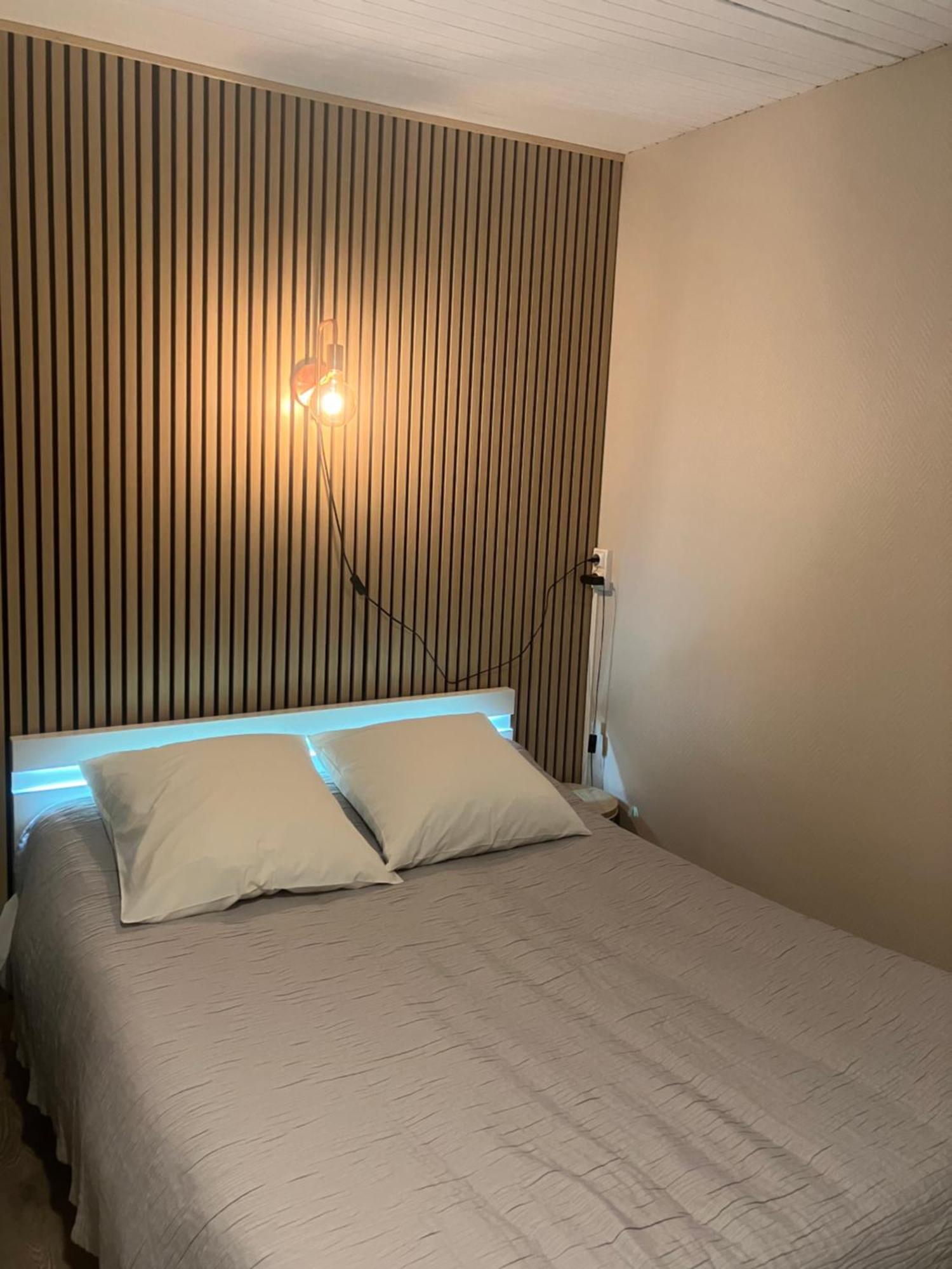 Hotel Du Nord Chambres Familiales Fontaines  Екстериор снимка