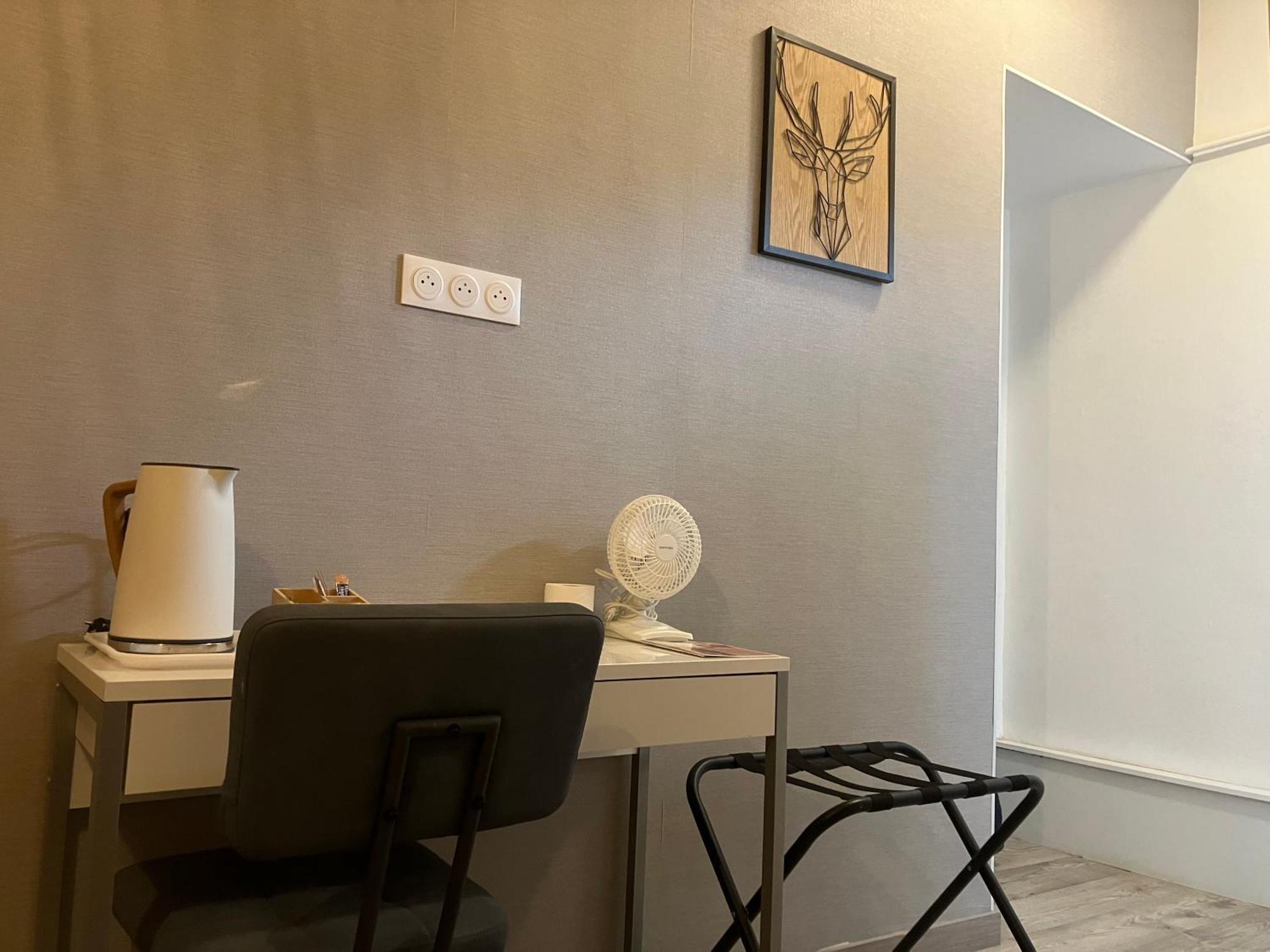 Hotel Du Nord Chambres Familiales Fontaines  Екстериор снимка