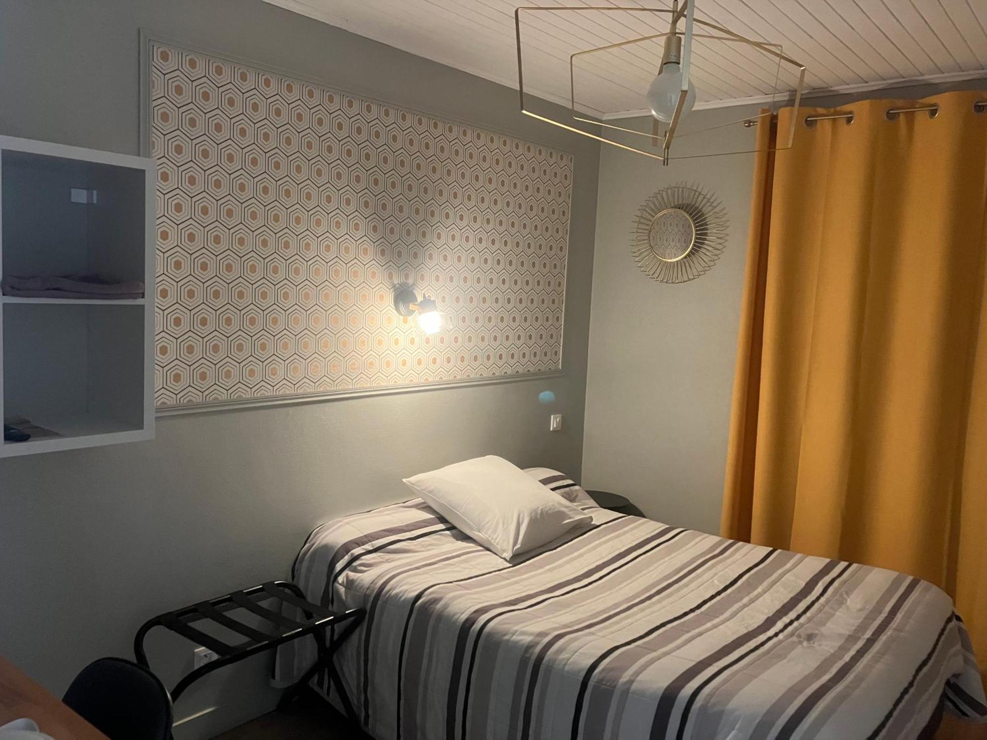 Hotel Du Nord Chambres Familiales Fontaines  Екстериор снимка