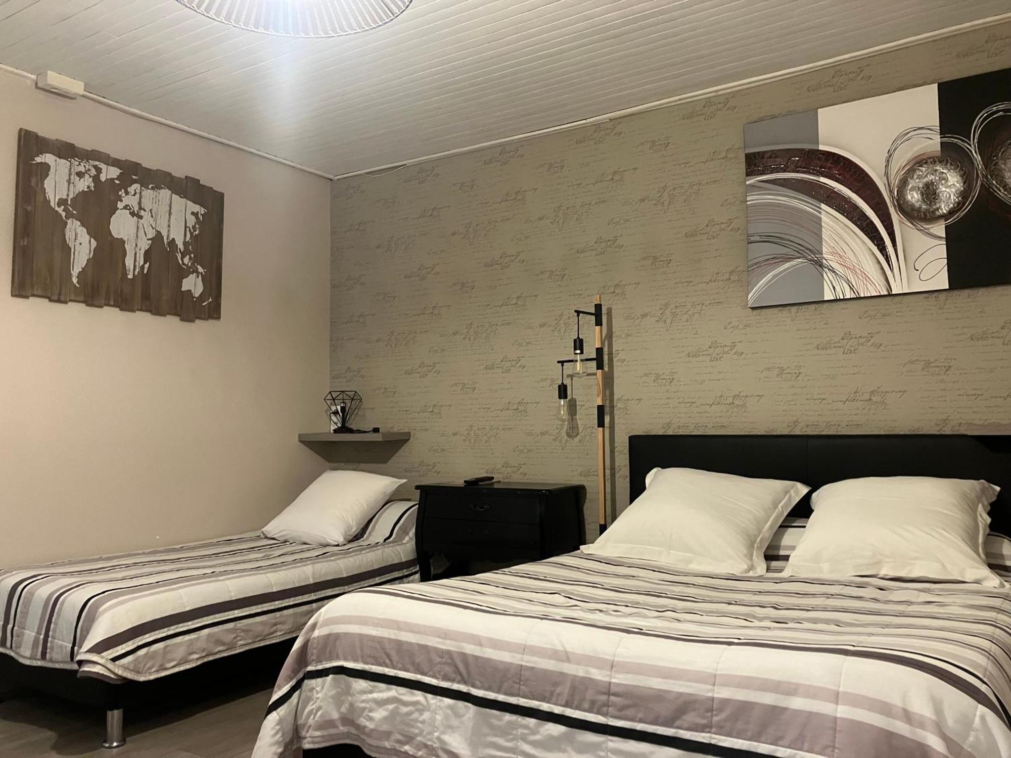 Hotel Du Nord Chambres Familiales Fontaines  Екстериор снимка