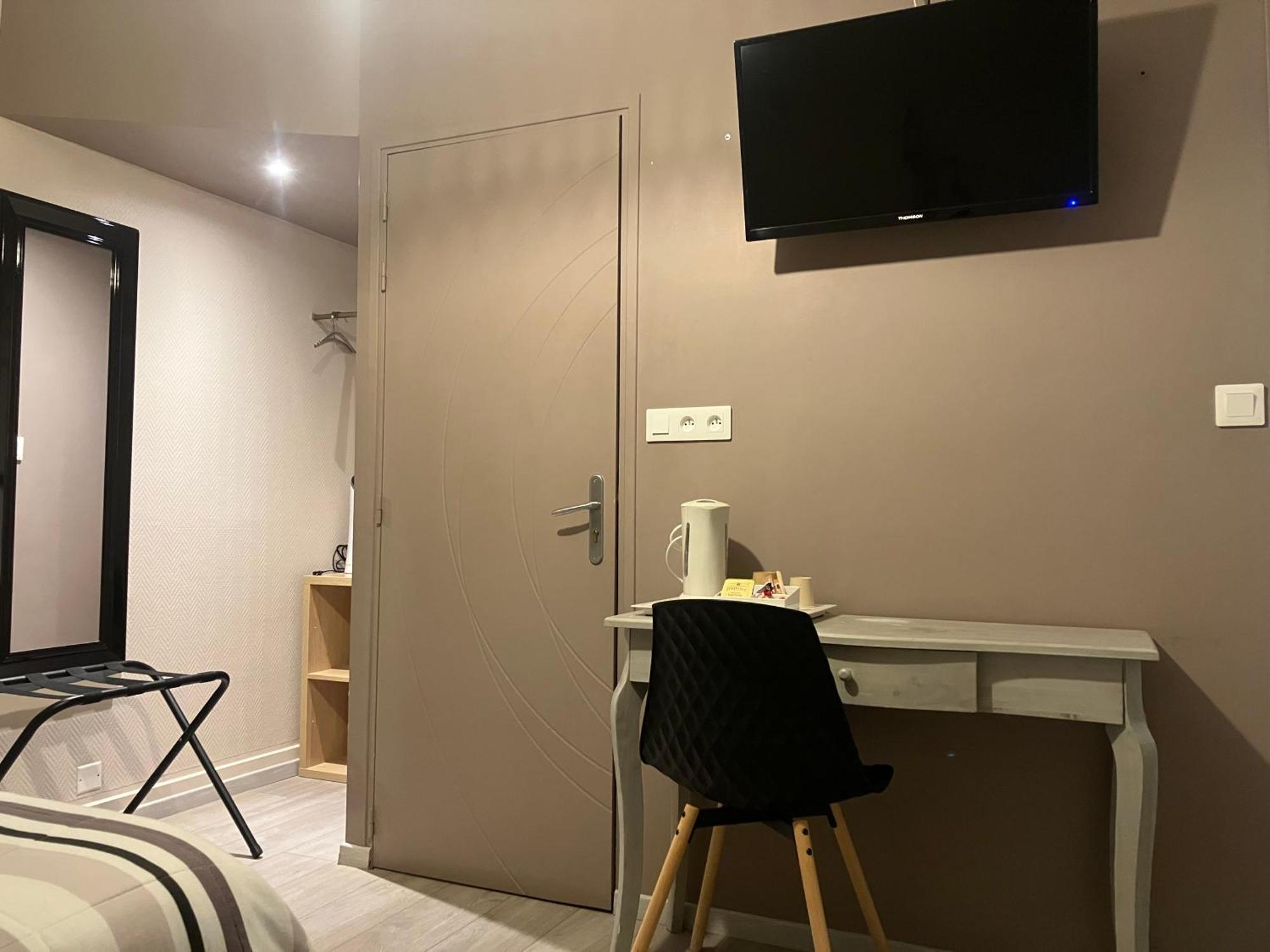 Hotel Du Nord Chambres Familiales Fontaines  Екстериор снимка