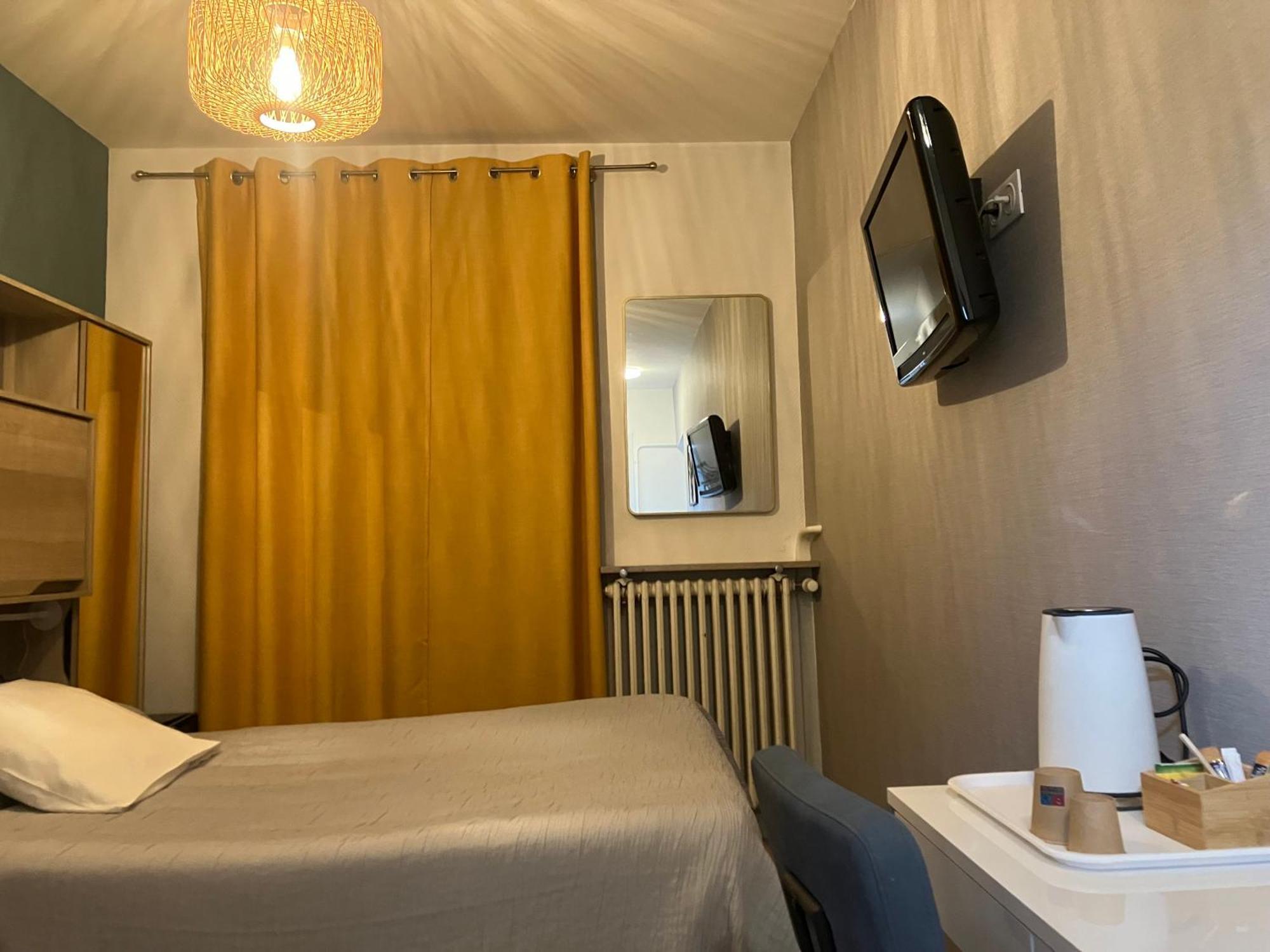 Hotel Du Nord Chambres Familiales Fontaines  Екстериор снимка