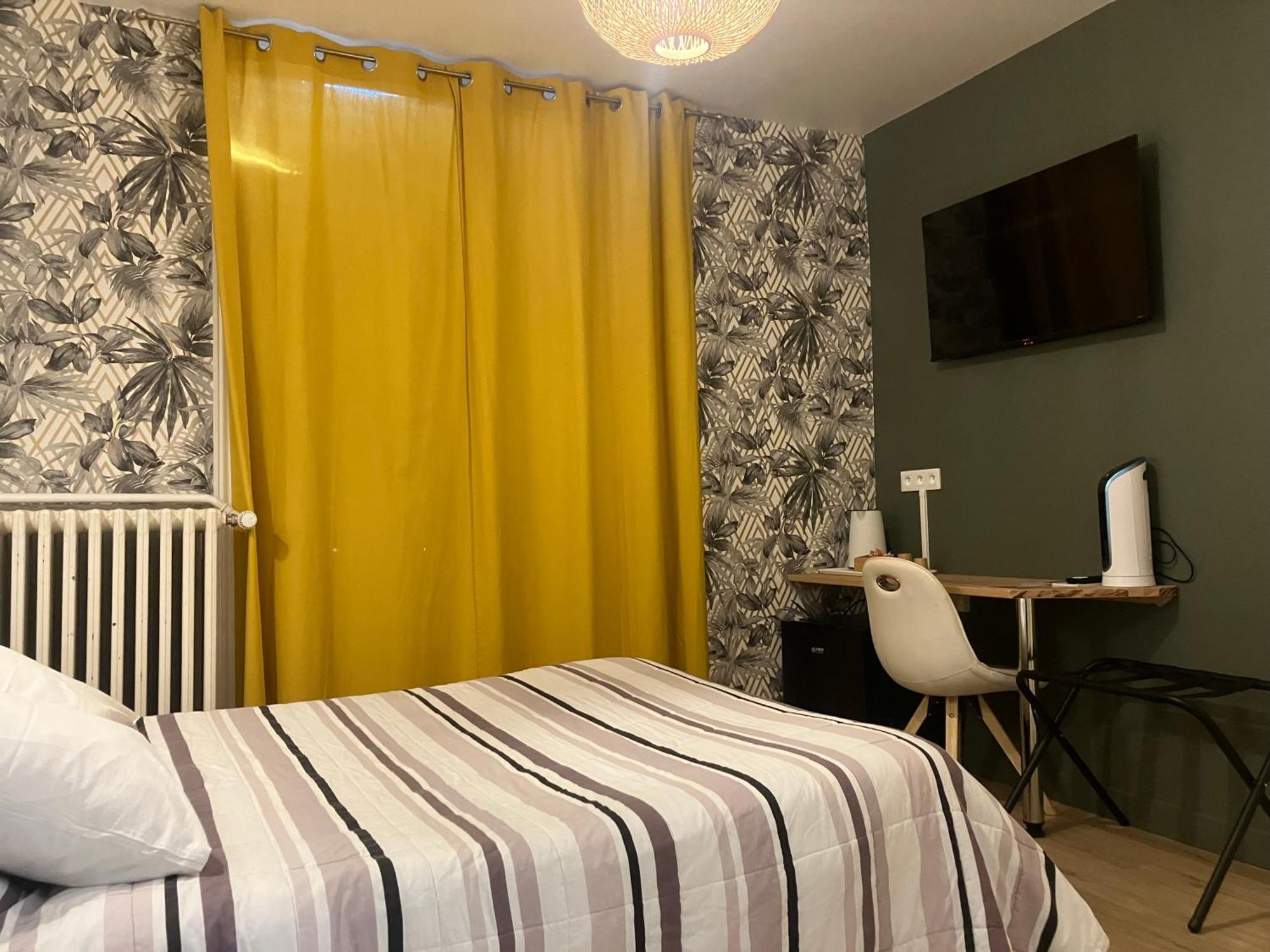 Hotel Du Nord Chambres Familiales Fontaines  Екстериор снимка