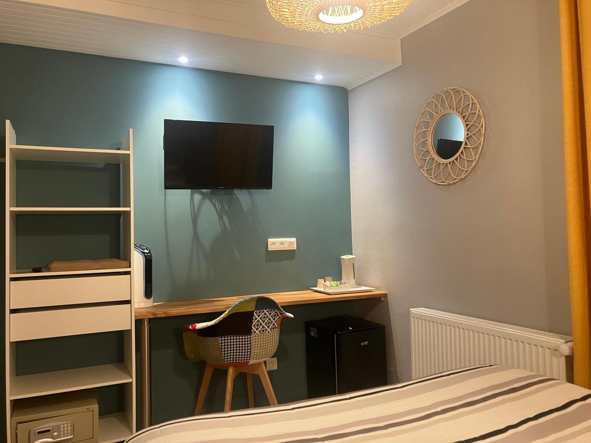 Hotel Du Nord Chambres Familiales Fontaines  Екстериор снимка