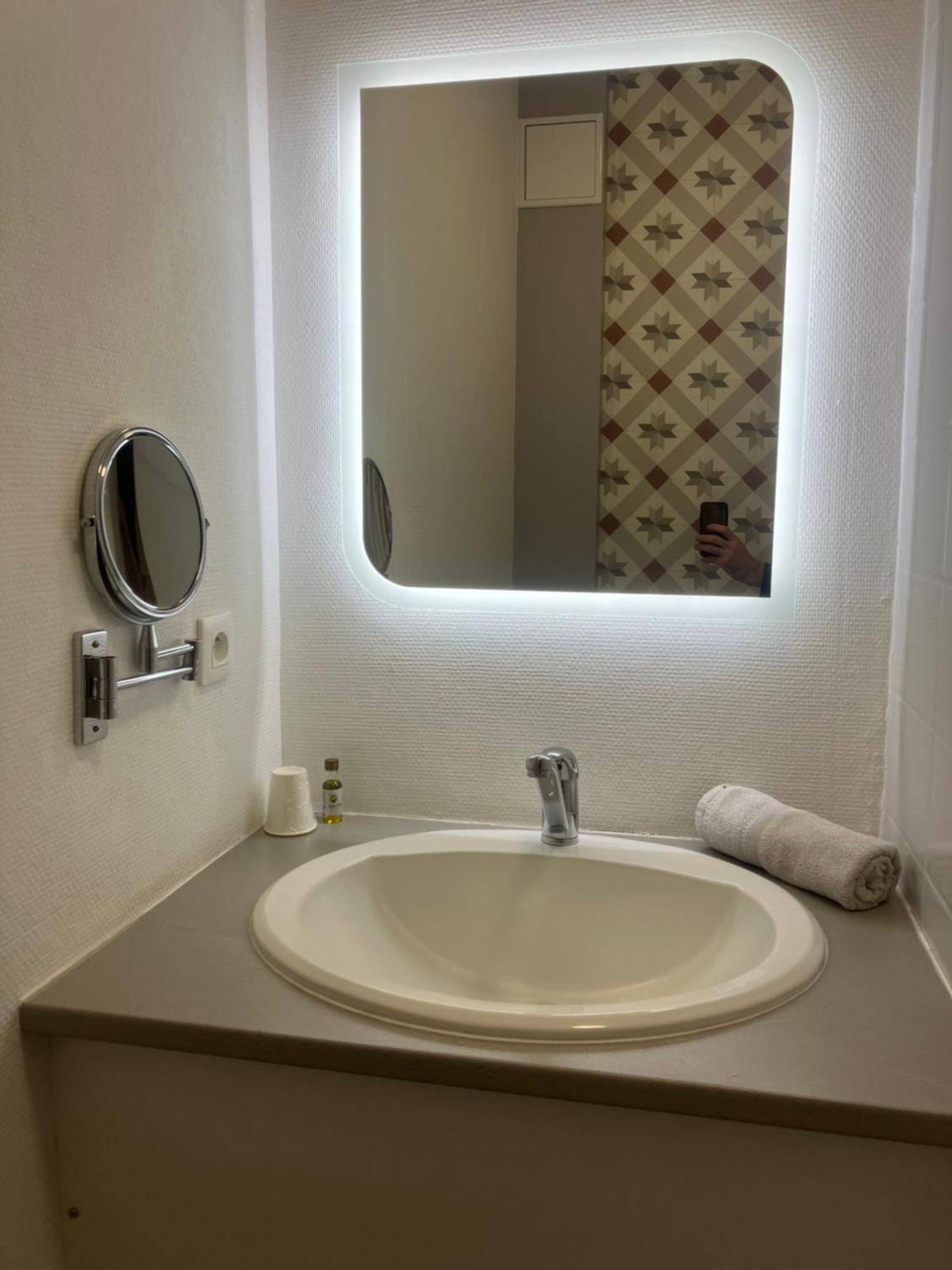 Hotel Du Nord Chambres Familiales Fontaines  Екстериор снимка